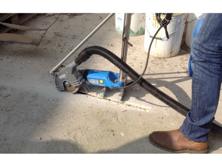 Промышленный пылесос Coynco Smart 280 MD, применение с электроинструментом.